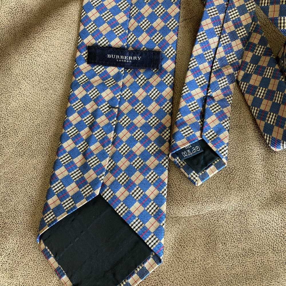 Burberry Tie, Made in Italy.